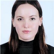 Studentessa universitaria con ottime capacità linguistiche offre ripetizioni